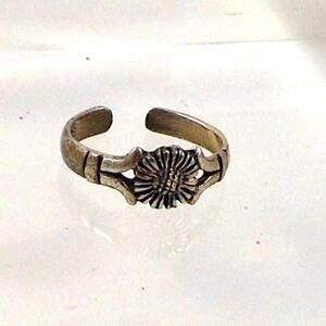 Handcrafted Vintage Sterling Silver Sun Flower Toe Ring Thailand Unique Stylish